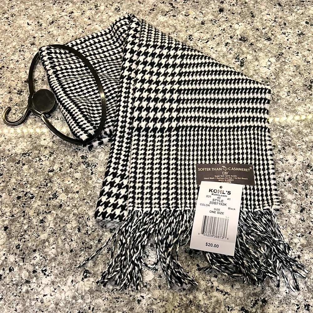 Black & White Houndstooth Scarf